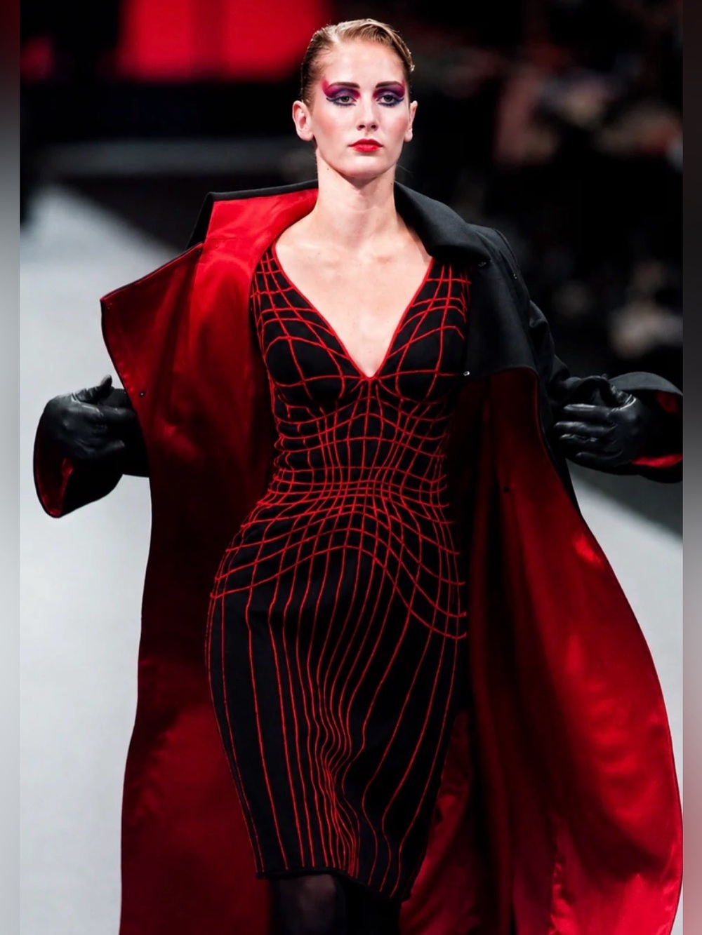 THIERRY MUGLER COUTURE RUNWAY DRESS - Picture 1 of 6